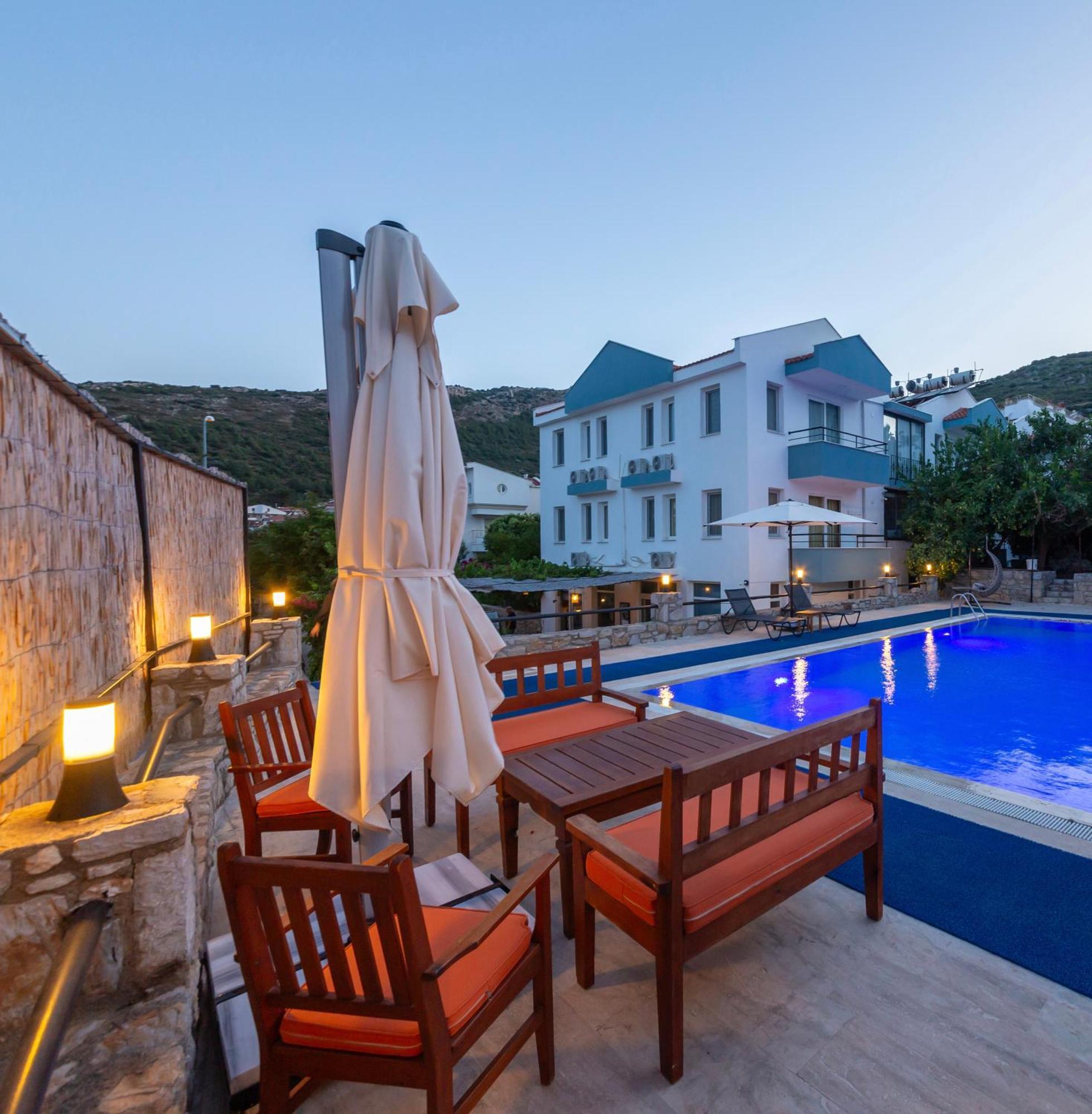 Oezguem Suite Otel 닷차 외부 사진