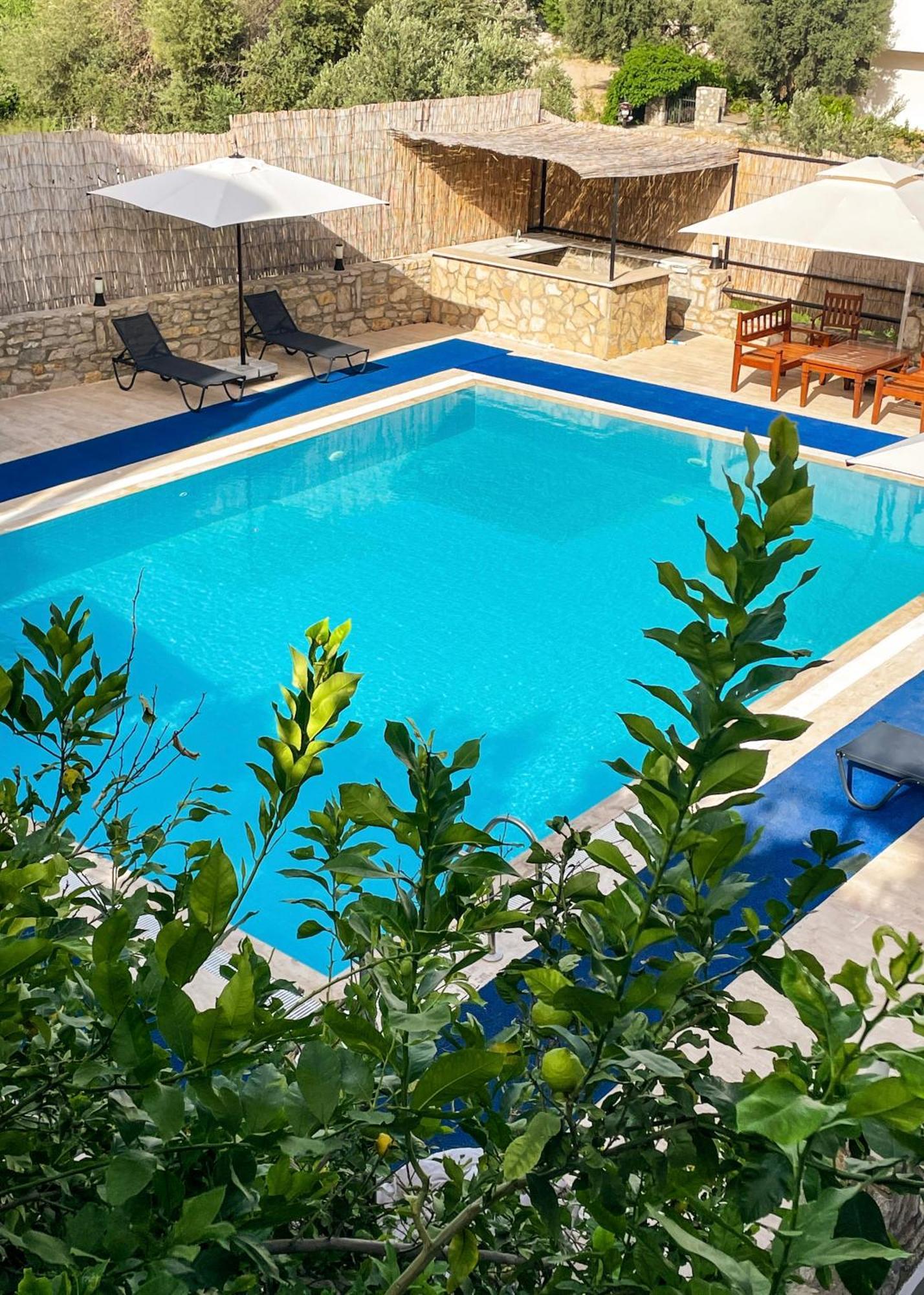 Oezguem Suite Otel 닷차 외부 사진