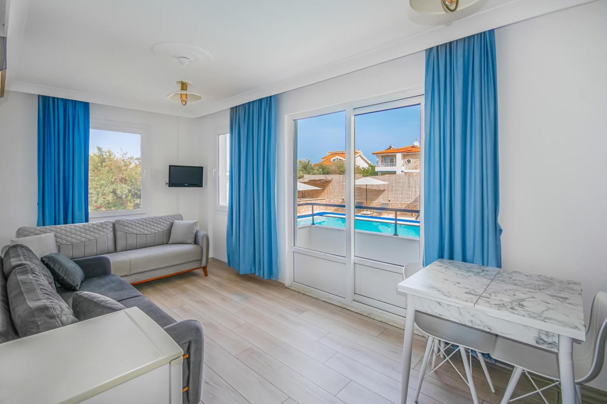 Oezguem Suite Otel 닷차 외부 사진
