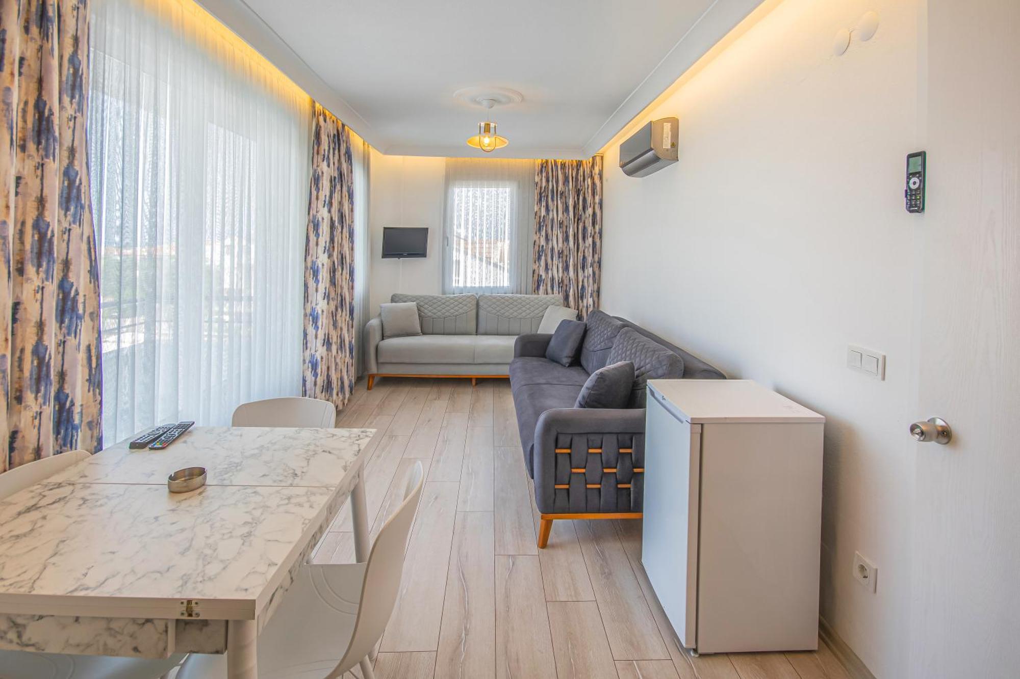 Oezguem Suite Otel 닷차 외부 사진