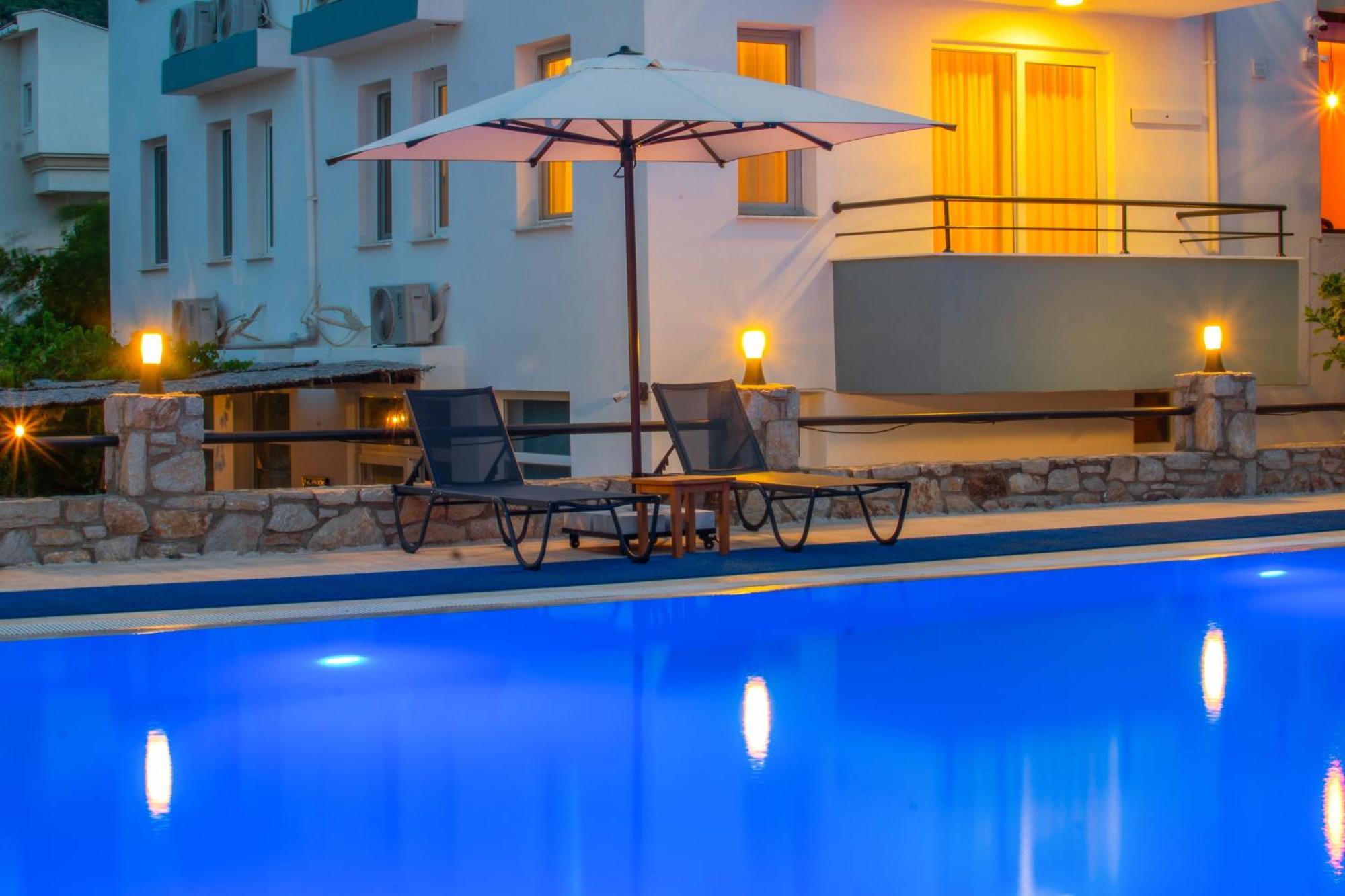 Oezguem Suite Otel 닷차 외부 사진