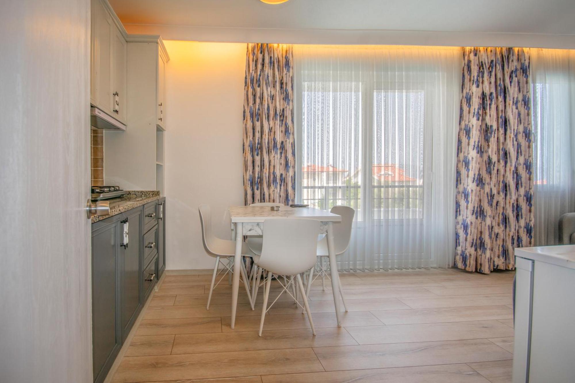 Oezguem Suite Otel 닷차 외부 사진